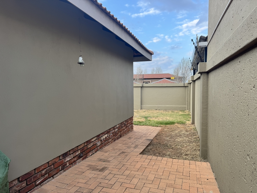 2 Bedroom Property for Sale in Flamwood North West